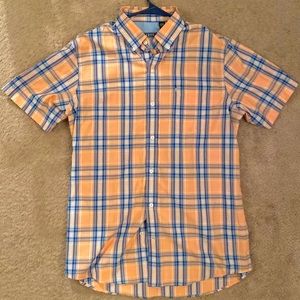 Men’s Izod button up.